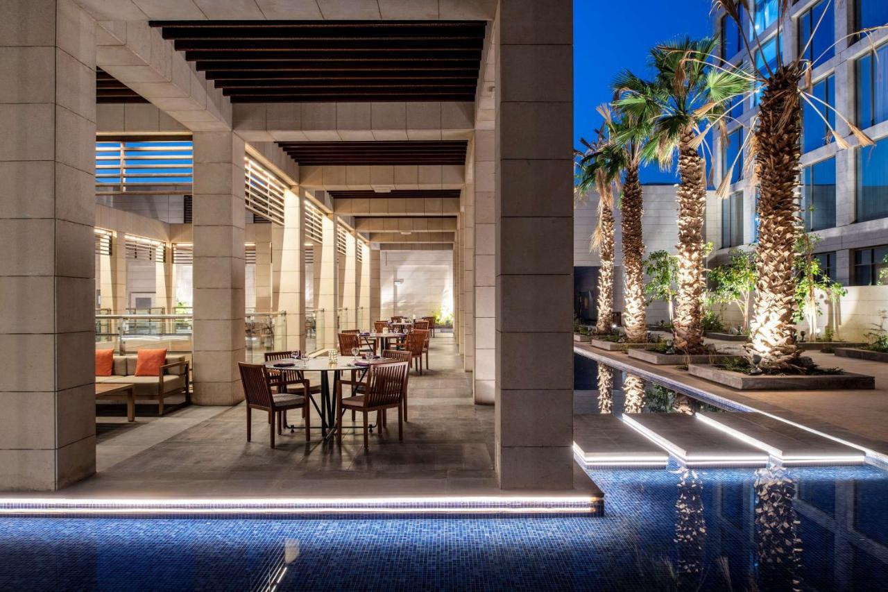 Doubletree Suites By Hilton - Riyadh Financial District Bagian luar foto