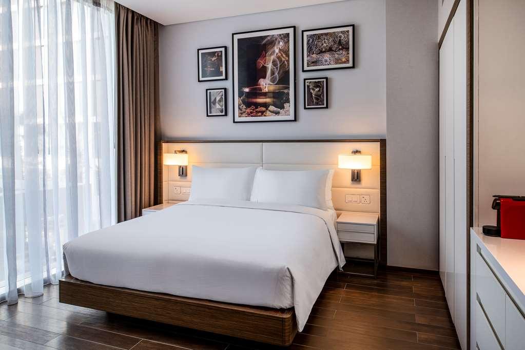 Doubletree Suites By Hilton - Riyadh Financial District Ruang foto