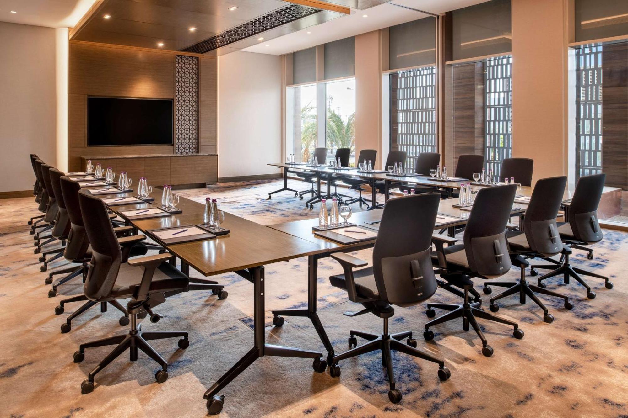 Doubletree Suites By Hilton - Riyadh Financial District Bagian luar foto