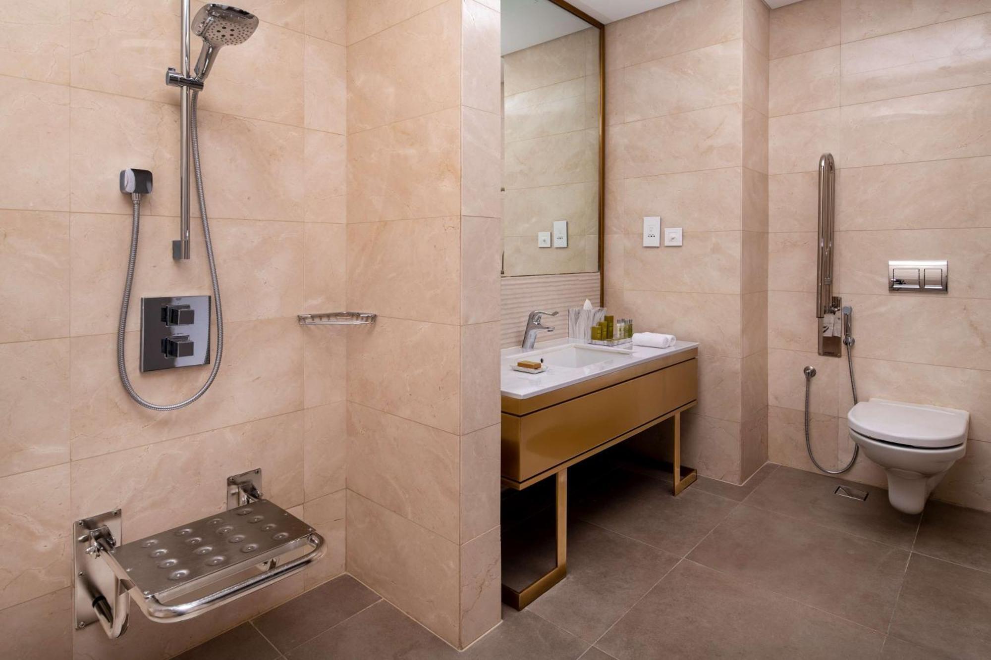 Doubletree Suites By Hilton - Riyadh Financial District Bagian luar foto