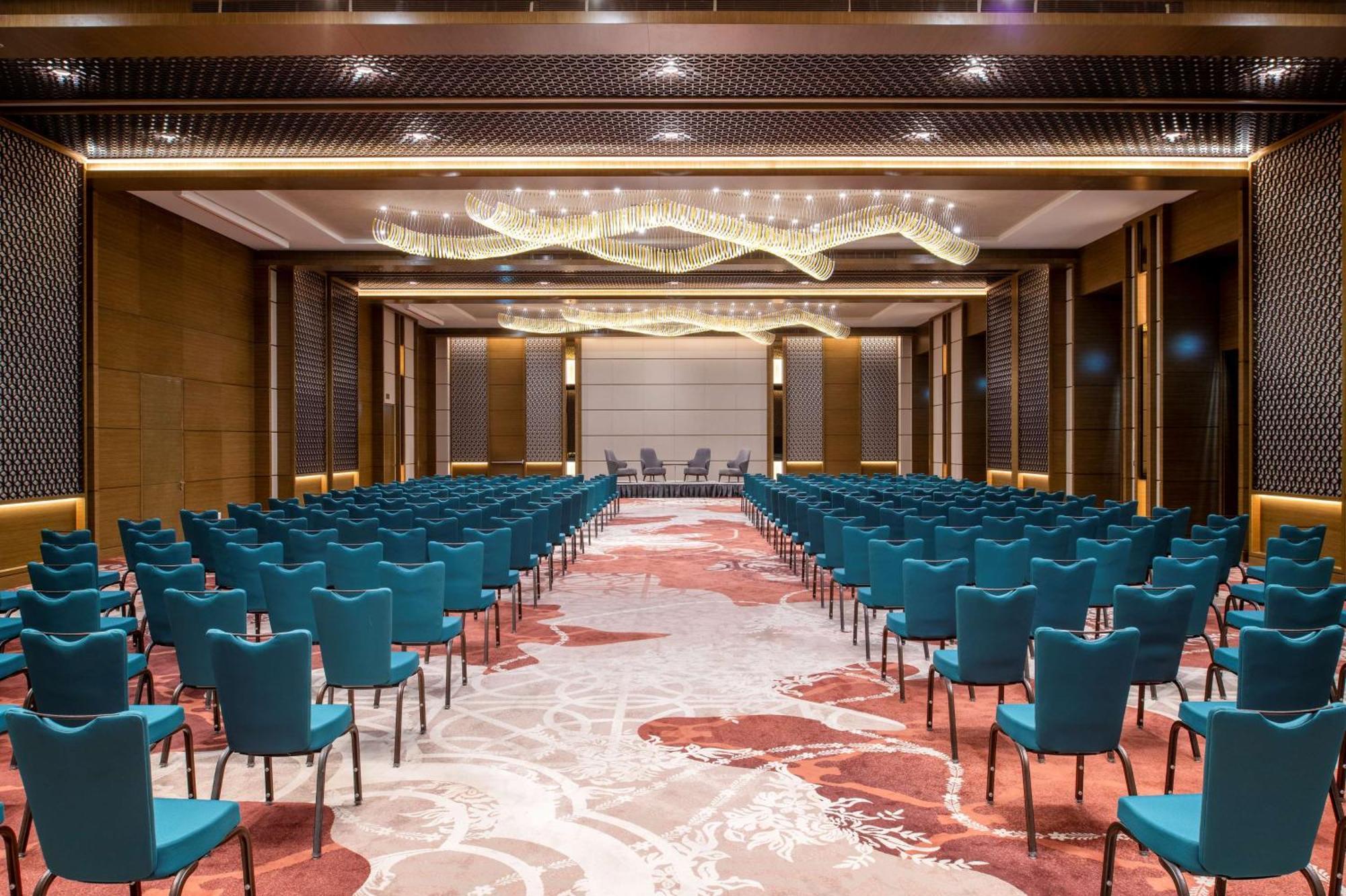 Doubletree Suites By Hilton - Riyadh Financial District Bagian luar foto
